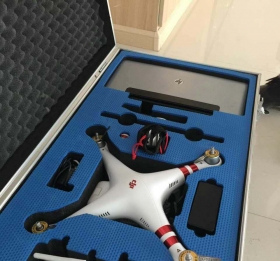 <

{$item[title]}>