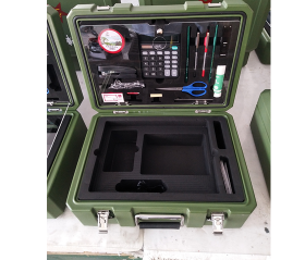 <

{$item[title]}>