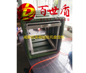 <

{$item[title]}>