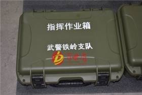 <

{$item[title]}>