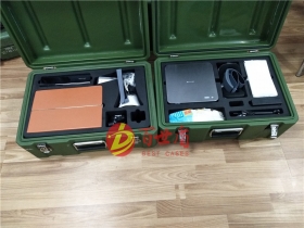 <

{$item[title]}>